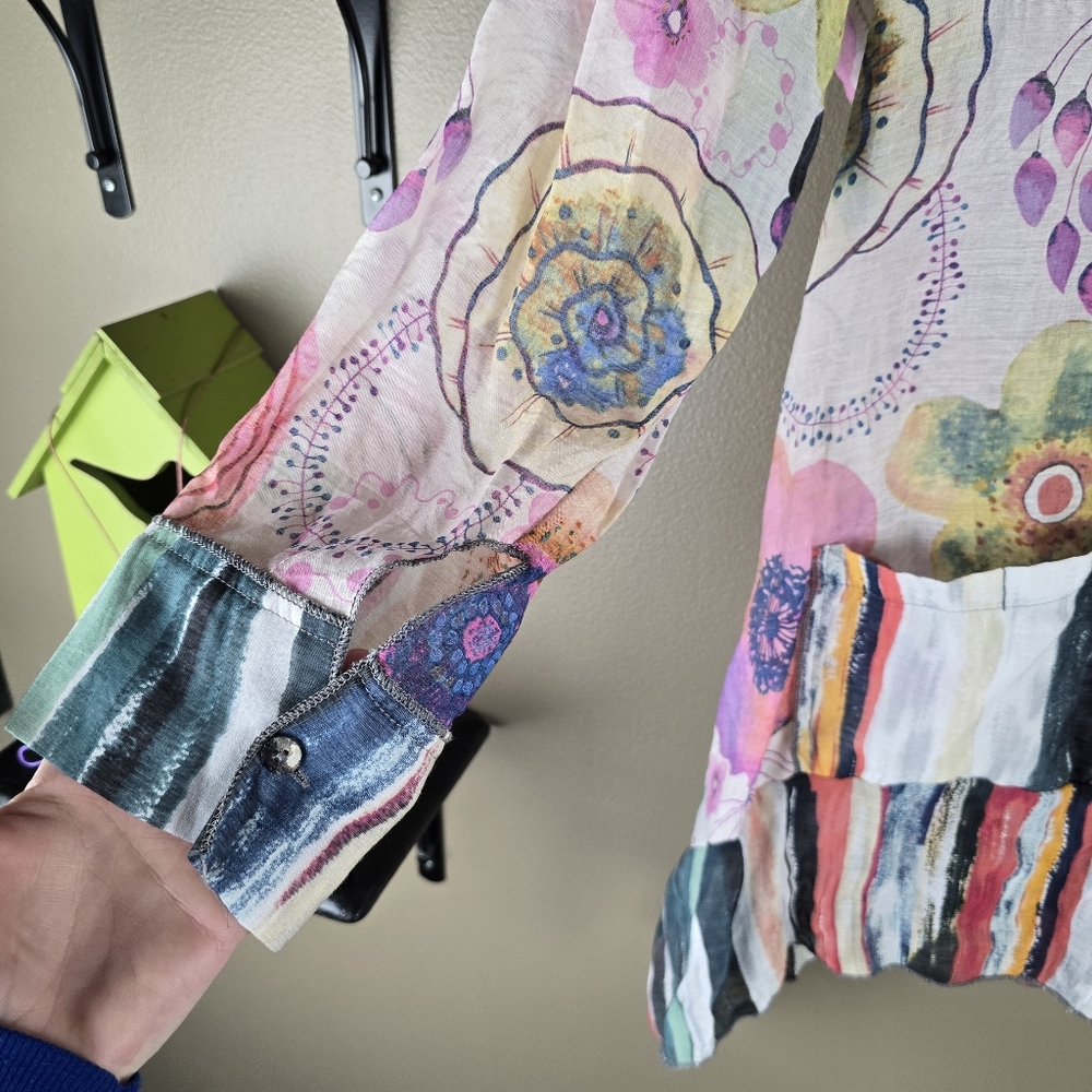 Colorful Floral Women's Blouse - Picture 13 of 15
